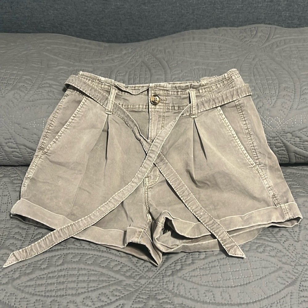 American Eagle shorts.  Size 8